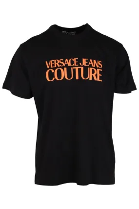 Camiseta negra con logo grande naranja