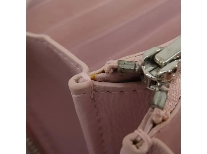 Cartera larga de cuero rosa Balenciaga 