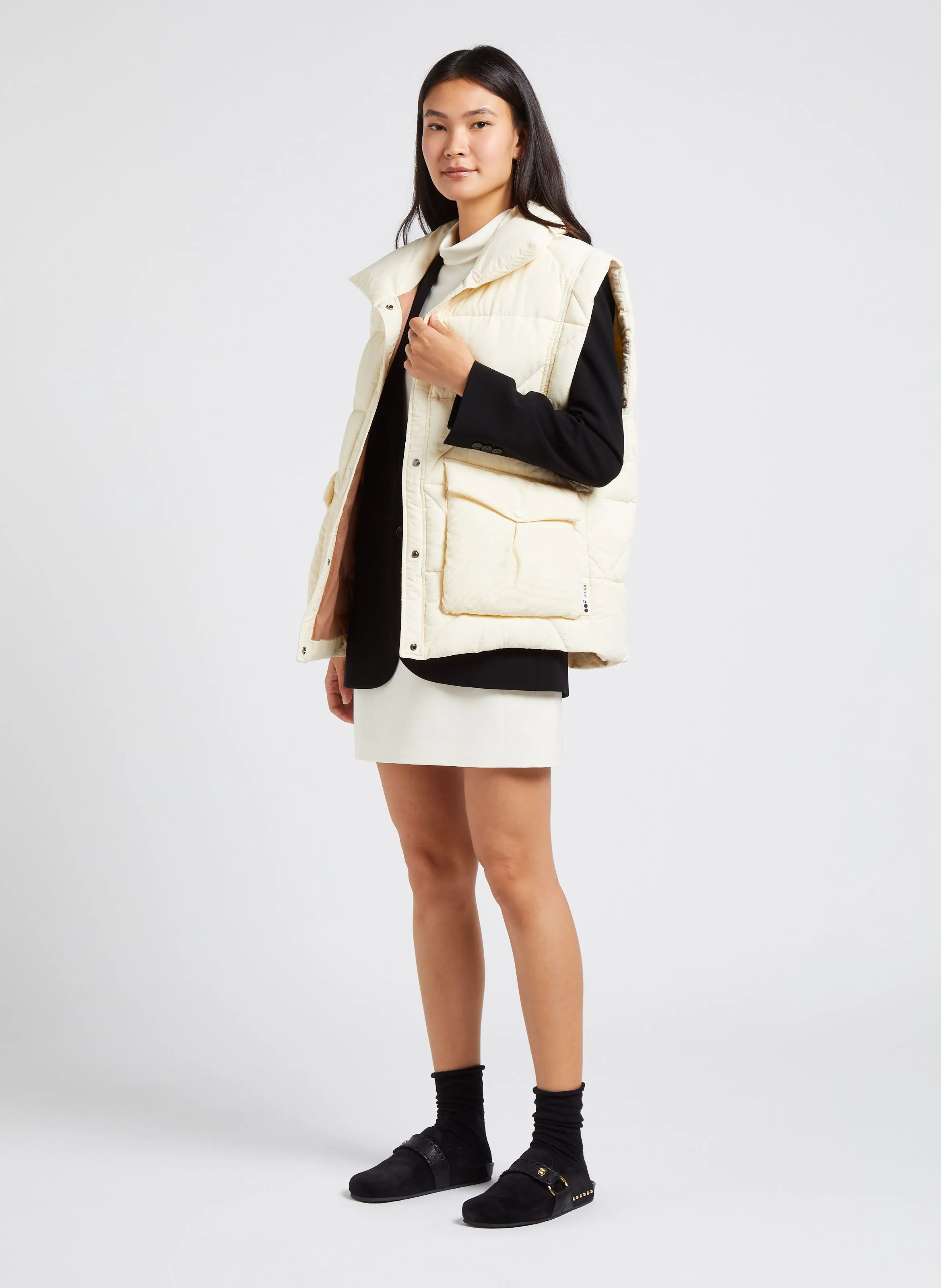 Chaqueta ajustada con cuello sastre en negro