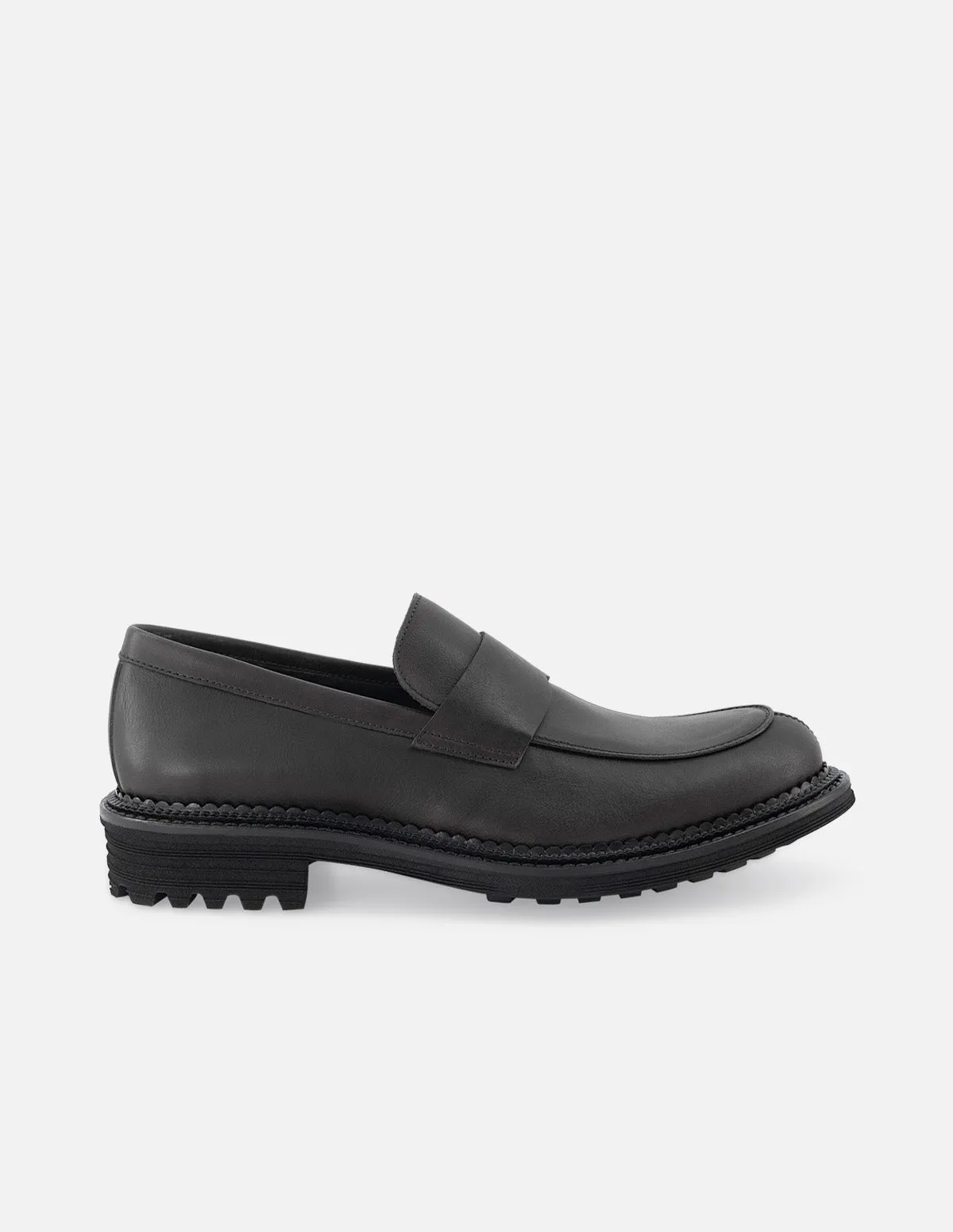Mocasín en piel napa color verde con detalles de sombreado para hombre