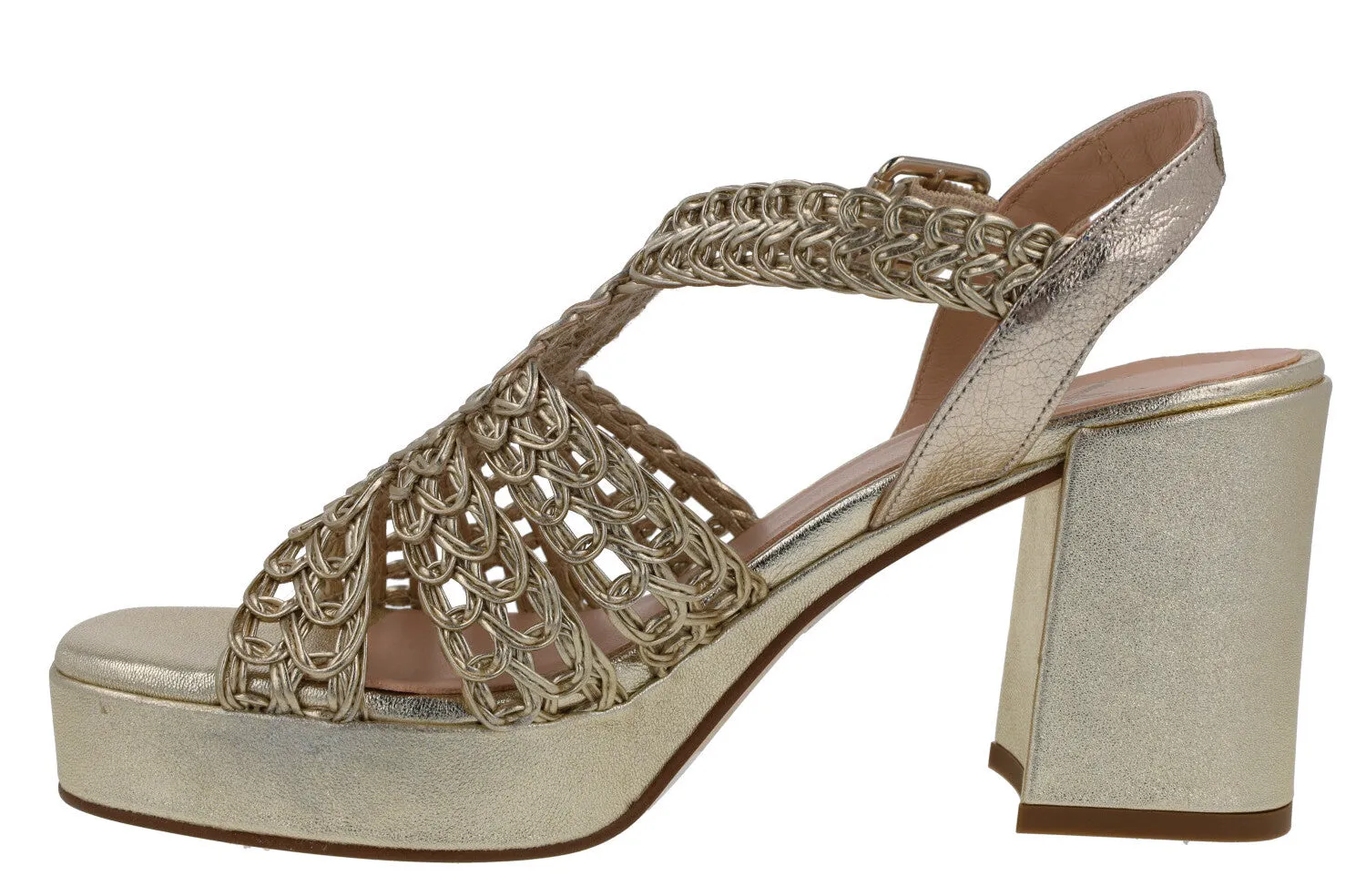 Sandalias de piel en colores metalizados con pala trenzada
